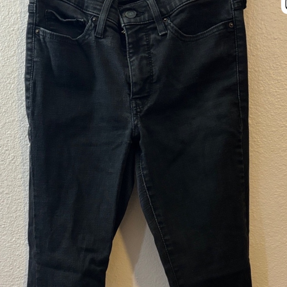 Levi’s Black 311 Shaping Jeans, Black, Skinny, high waisted, size 27
